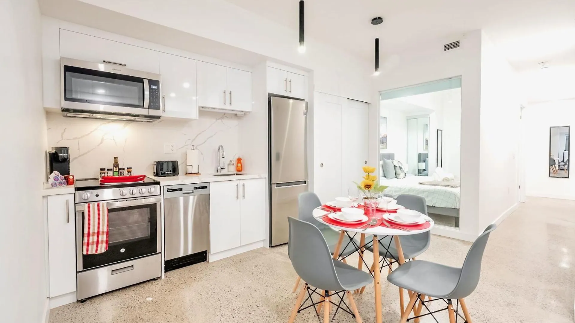 Modern 2Br Apartment - Regent Park Near Downtown Toronto