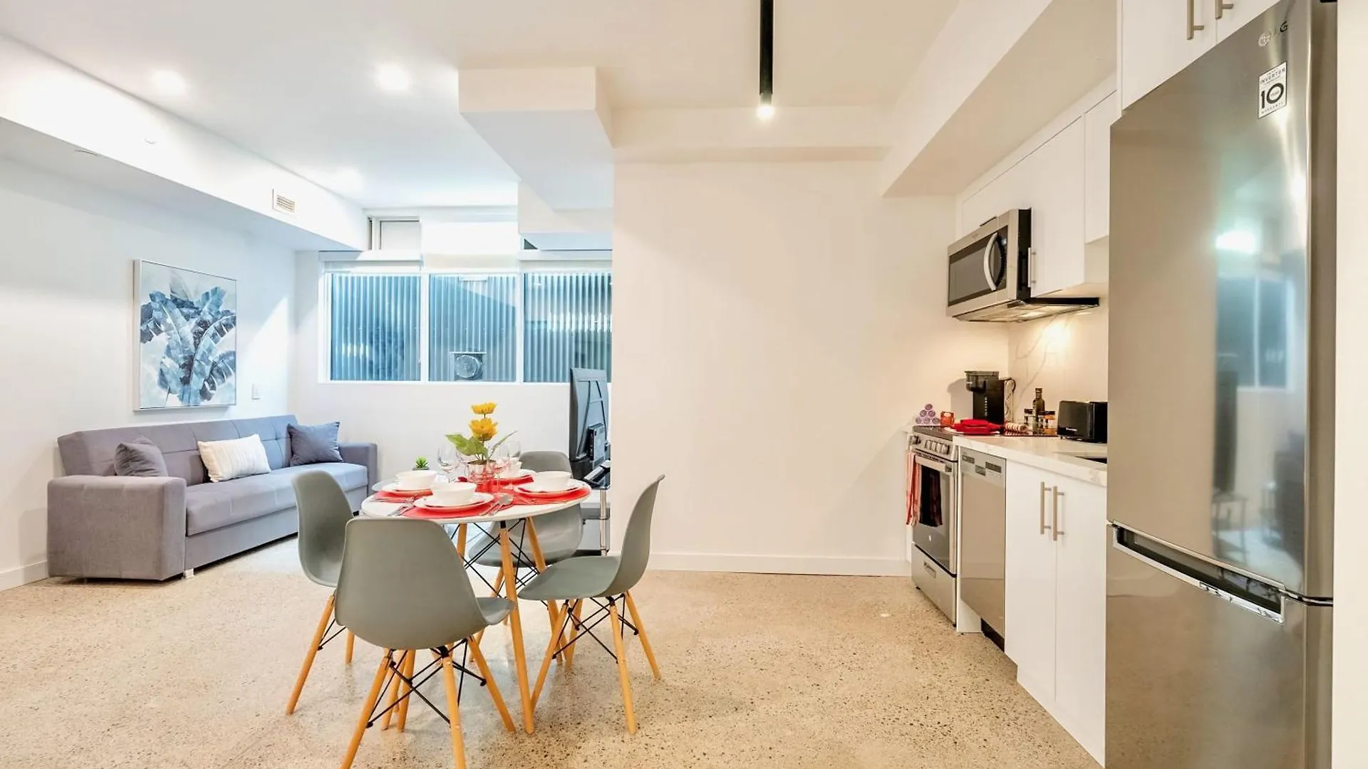 Modern 2Br Apartment - Regent Park Near Downtown Toronto