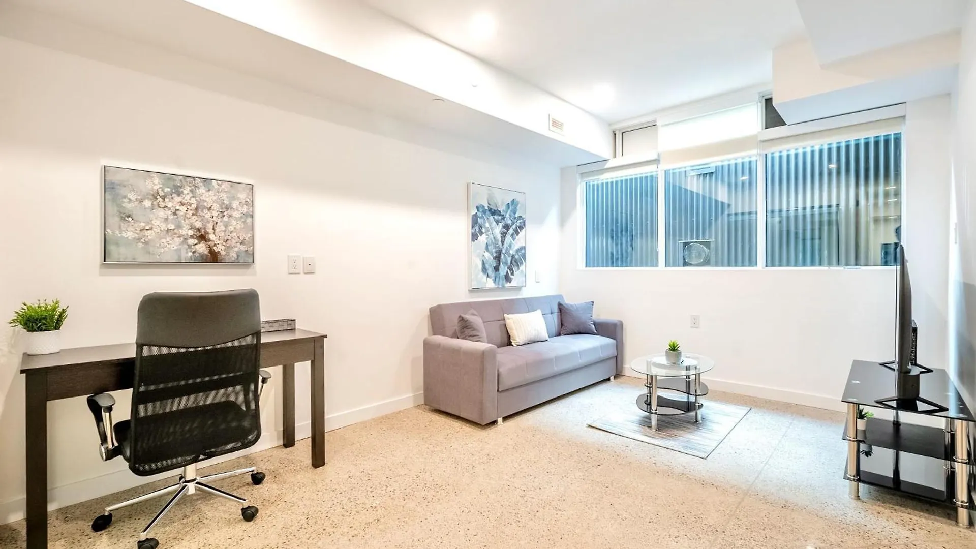 Modern 2Br Apartment - Regent Park Near Downtown Toronto